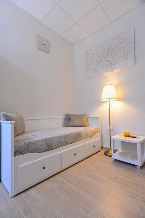 Md Studio Apartman Rijeka Exterior foto